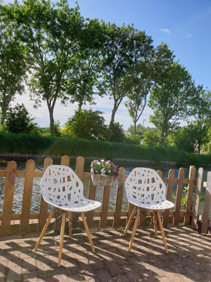 Logeren Op Dijk43 Hotel Broek op Langedijk ภายนอก รูปภาพ