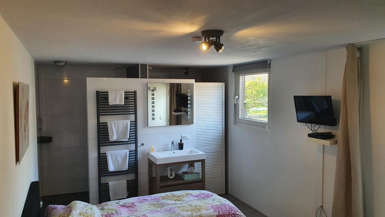 Logeren Op Dijk43 Hotel Broek op Langedijk ภายนอก รูปภาพ